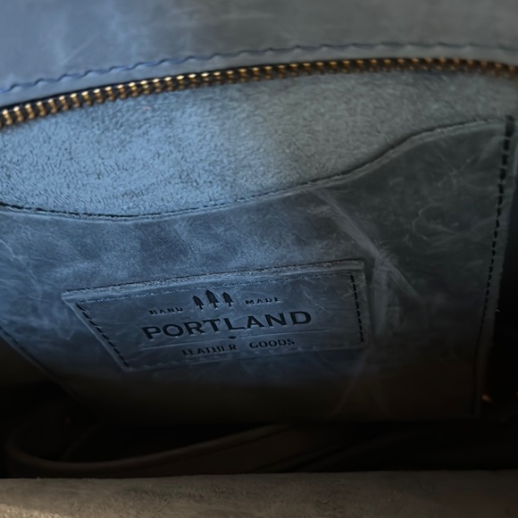 Portland Leather Storm Medium Crossbody - Picture 8 of 9